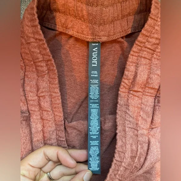 Vuori Tan Joggers with Drawstring - Picture 5 of 7